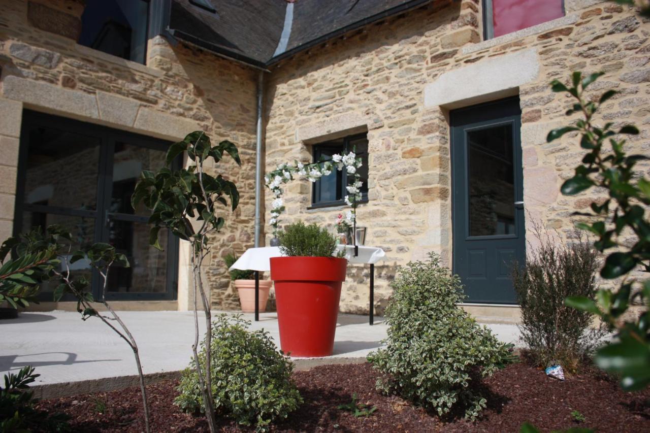 Domaine De La Prevostais Bed & Breakfast Pleucadeuc ภายนอก รูปภาพ